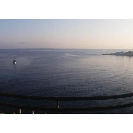St Julians' Sea Front, Spectacular View, Apartment San Ġiljan Exterior foto