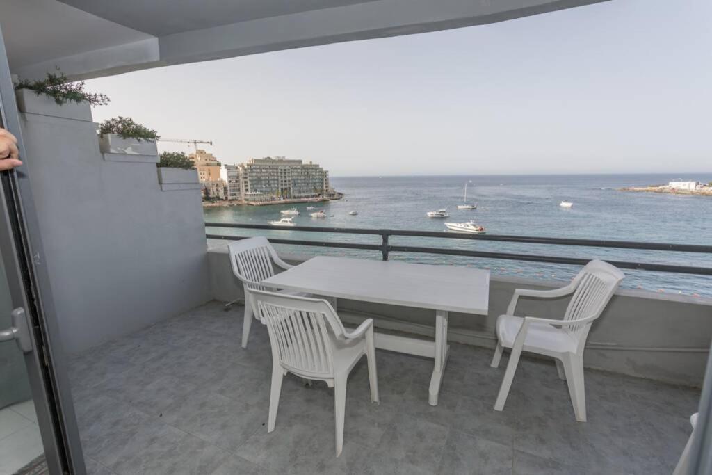 St Julians' Sea Front, Spectacular View, Apartment San Ġiljan Exterior foto
