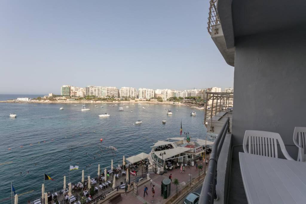 St Julians' Sea Front, Spectacular View, Apartment San Ġiljan Exterior foto
