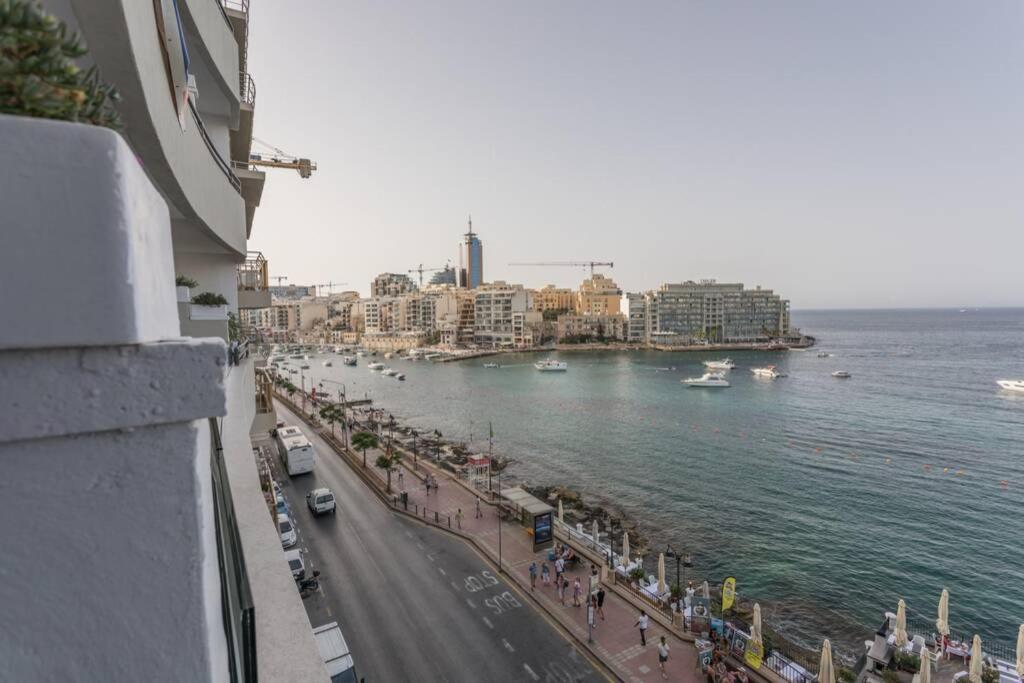St Julians' Sea Front, Spectacular View, Apartment San Ġiljan Exterior foto
