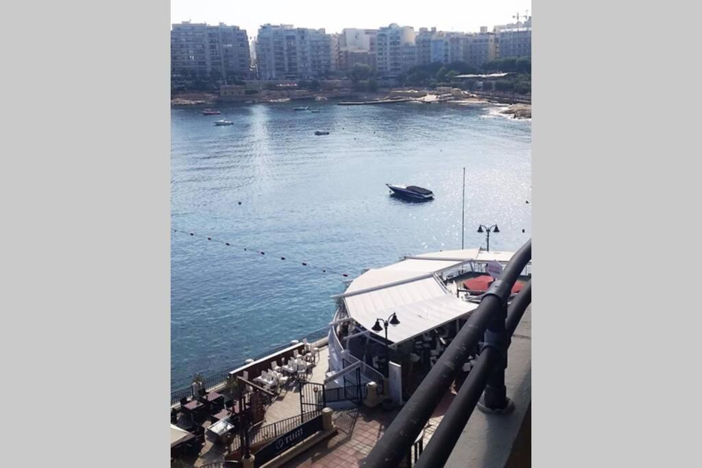 St Julians' Sea Front, Spectacular View, Apartment San Ġiljan Exterior foto