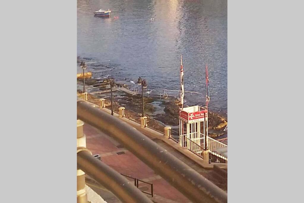 St Julians' Sea Front, Spectacular View, Apartment San Ġiljan Exterior foto